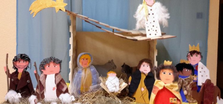 Eine Weihnachtskrippe für die Schule Eine Weihnachtskrippe für die Schule